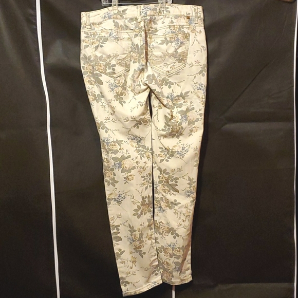 Almost Famous floral print denim - Picture 2 of 3